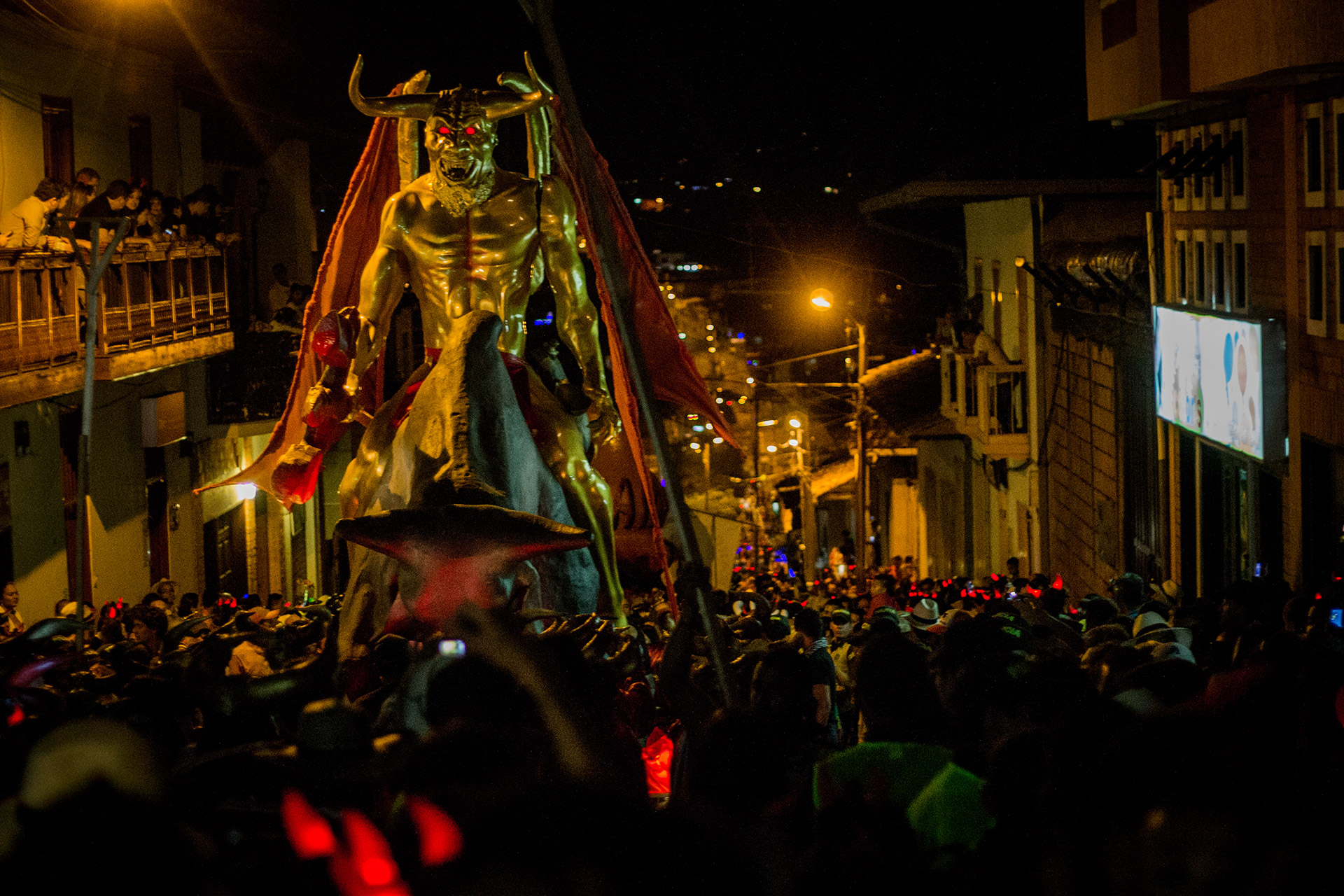 Desfile de Cuadrillas - Foto por Andres C. Valencia