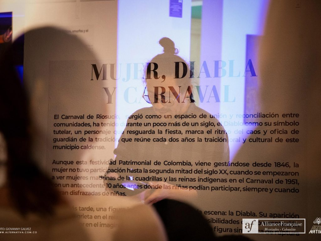 «Mujer, Diabla y Carnaval»: un viaje fotográfico por la resistencia del Carnaval de Riosucio