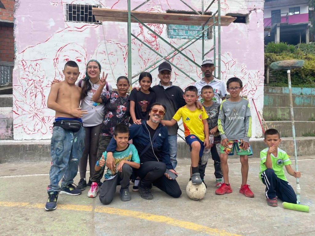 Bajo Andes florece, a todo color el proyecto que le devuelve la memoria al barrio (2)