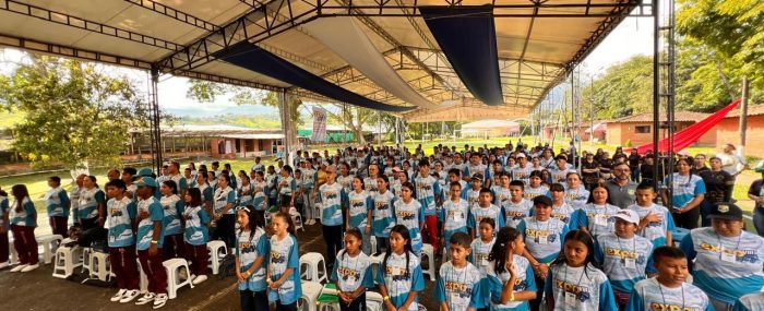 Caldas inaugura VII edición de Expoclubes- cientos de jóvenes se unen por la protección del agua
