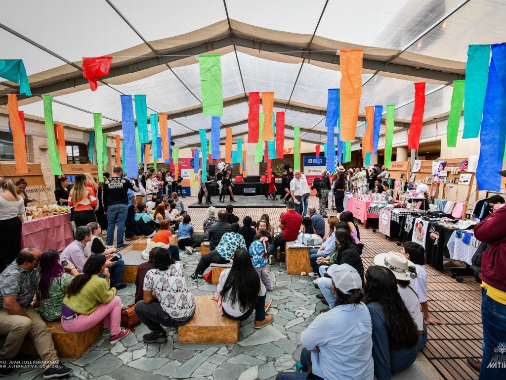 Con 4.000 asistentes en el Salmona, se instala un nuevo eje de programación en la Feria de Manizales (2)