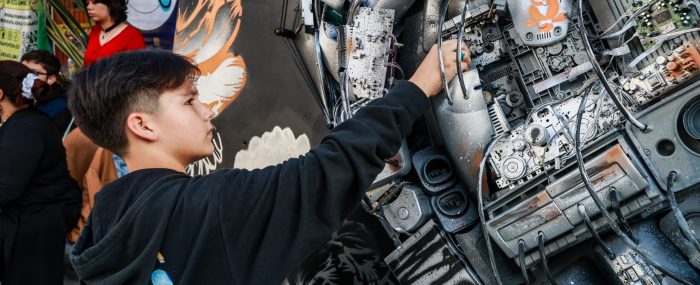 Conexiones vitales, el arte urbano siembra vida en Manizales (4)