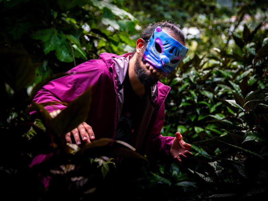 Danzar la niebla electrónica para escuchar la tierra (1)