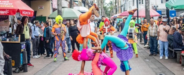 El bicho del teatro se toma las calles de Manizales (7)