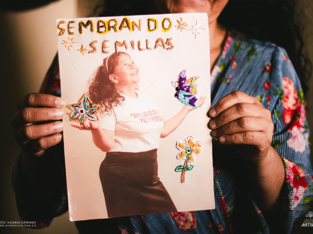 Gloria Vásquez, tejedora de sueños y memoria-3
