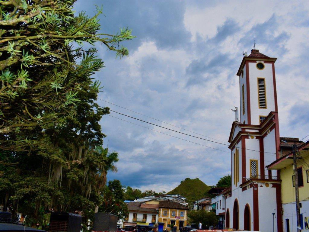 Nacimiento de Filadelfia colonos en medio de un pleito ajeno (7)
