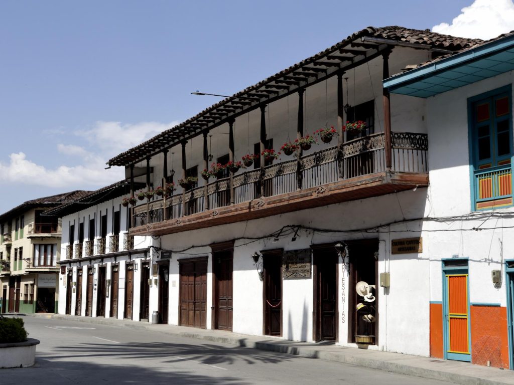 REVISTA - SALAMINA - CASA MONSEÑOS CARLOS ISAZA MEJÍA - CENTRO HISTÓRICO._1081